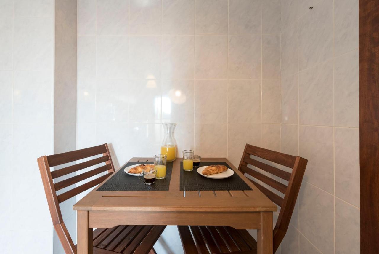 Lovelystay - Homey Feeling Flat W/ Free Parking OOporto Exteriör bild