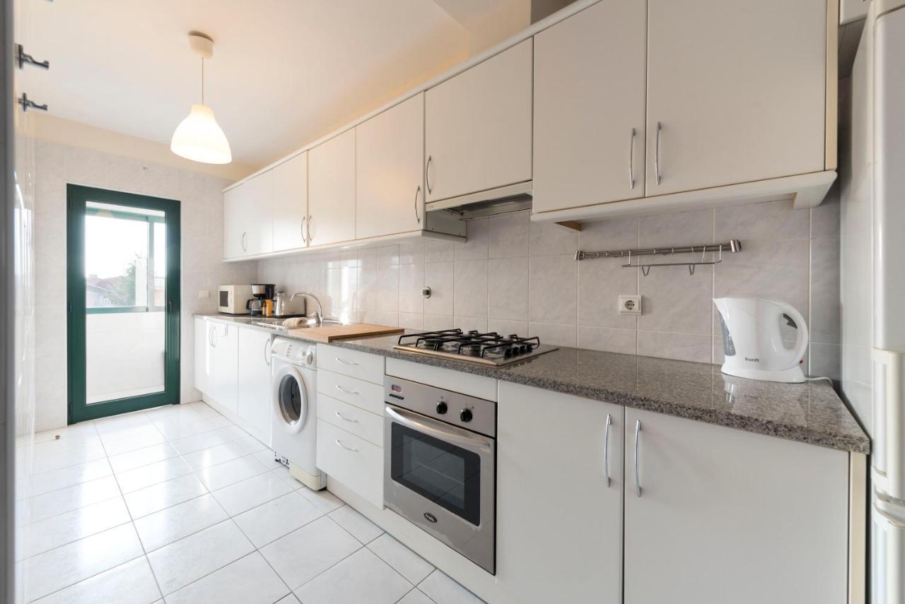Lovelystay - Homey Feeling Flat W/ Free Parking OOporto Exteriör bild
