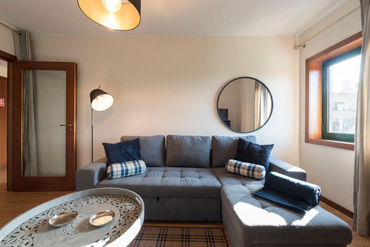 Lovelystay - Homey Feeling Flat W/ Free Parking OOporto Exteriör bild
