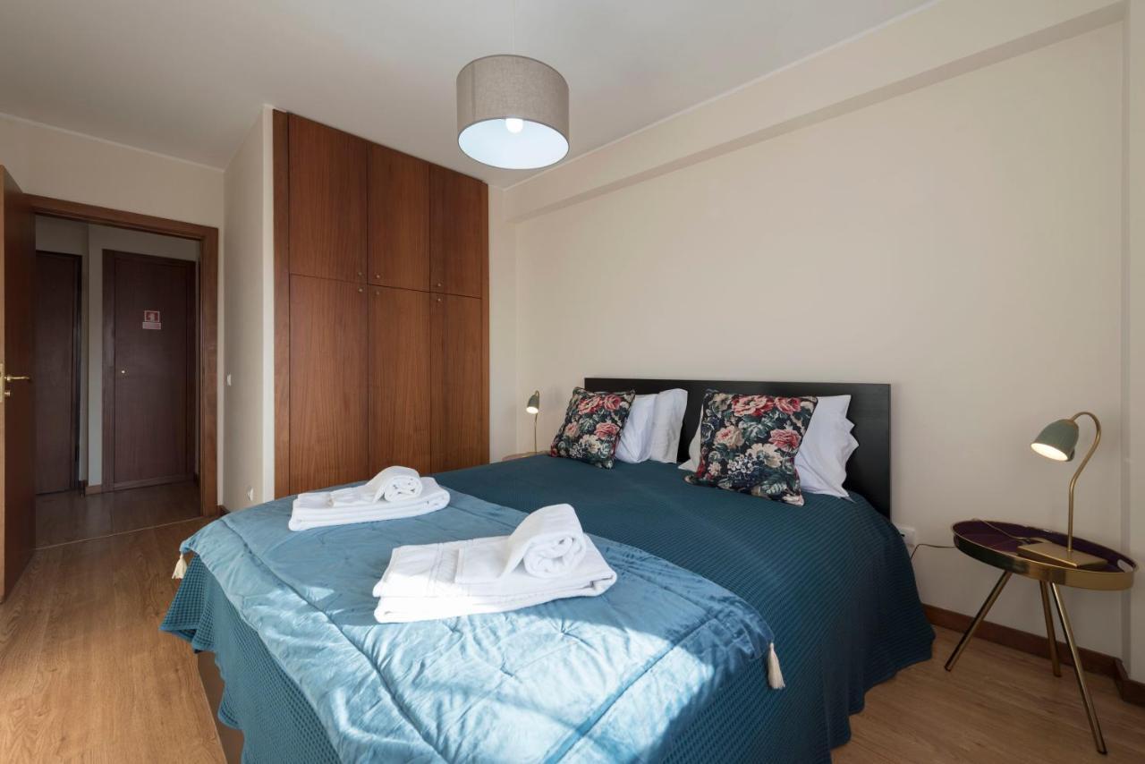 Lovelystay - Homey Feeling Flat W/ Free Parking OOporto Exteriör bild