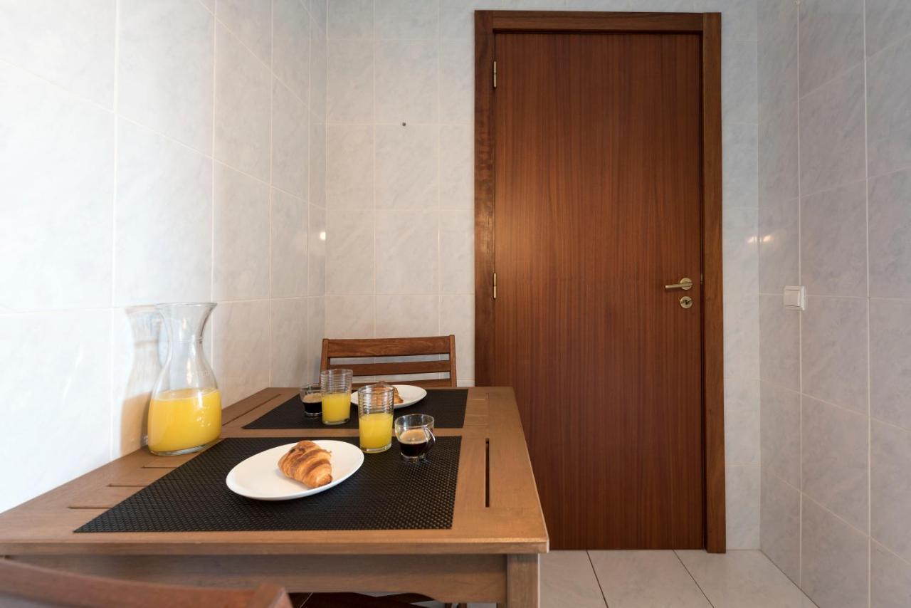 Lovelystay - Homey Feeling Flat W/ Free Parking OOporto Exteriör bild